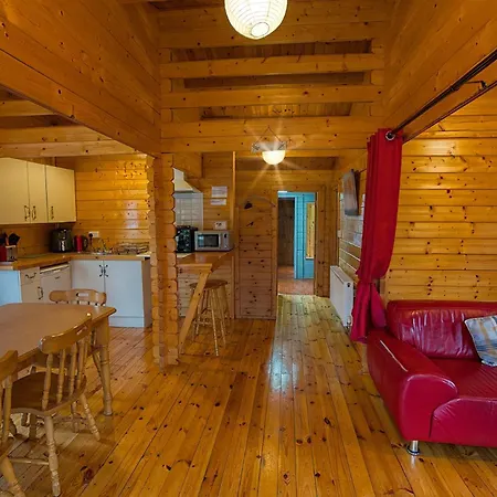 Apartament Red Robin Nest *