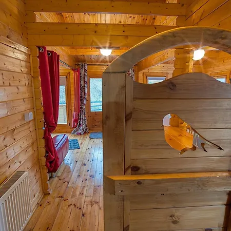 Red Robin Nest Apartament