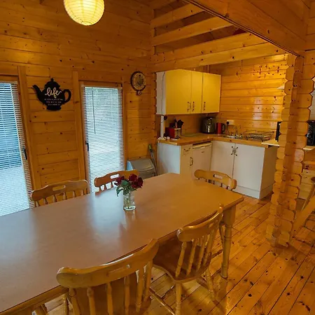 Διαμέρισμα Red Robin Nest *